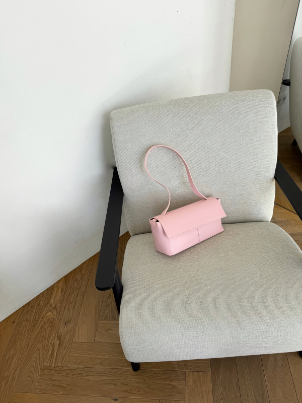 Клатч-багет МАДЛЕН ніжно-рожевий LEMAN LM4871-1